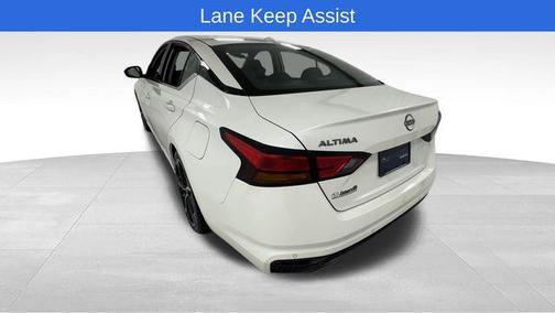 Pearl White Tricoat 2024 Nissan Altima SR FWD