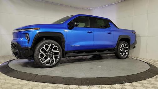 2025 Chevrolet Silverado EV RST
