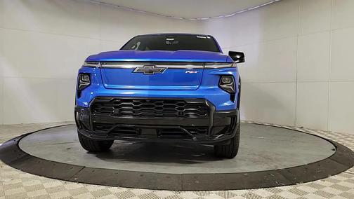 2025 Chevrolet Silverado EV RST