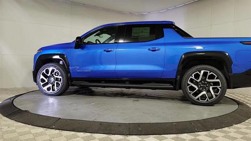 2025 Chevrolet Silverado EV RST