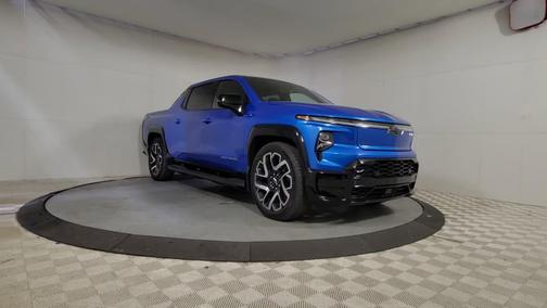 2025 Chevrolet Silverado EV RST