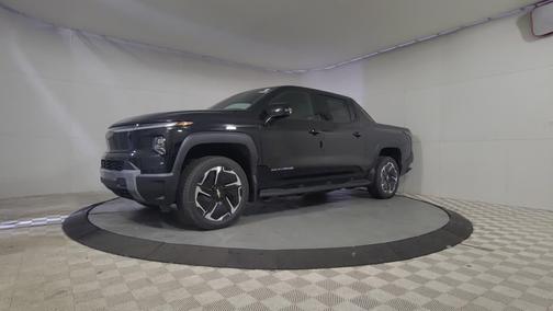 2025 Chevrolet Silverado EV LT
