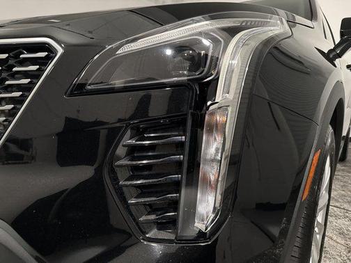 Stellar Black Metallic 2023 Cadillac XT4 Luxury