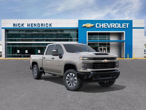 White Sand 2026 Chevrolet Silverado 2500 Custom