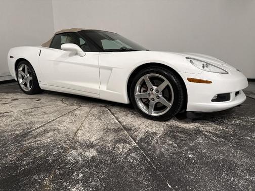 Arctic White 2006 Chevrolet Corvette Base
