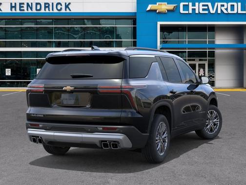 Mosaic Black Metallic 2027 Chevrolet Traverse LT