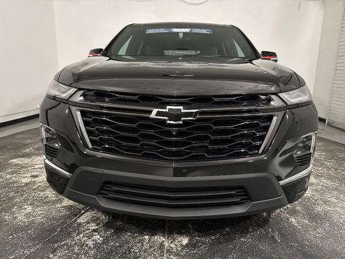 Mosaic Black Metallic 2023 Chevrolet Traverse Premier