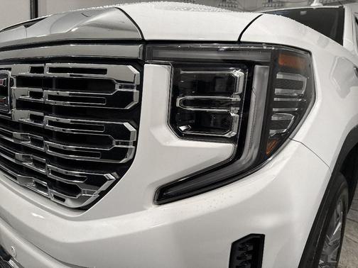 Summit White 2023 GMC Sierra 1500 Denali
