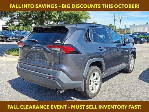 2021 Toyota RAV4 XLE