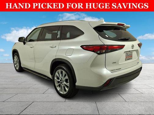Wind Chill Pearl 2023 Toyota Highlander Limited