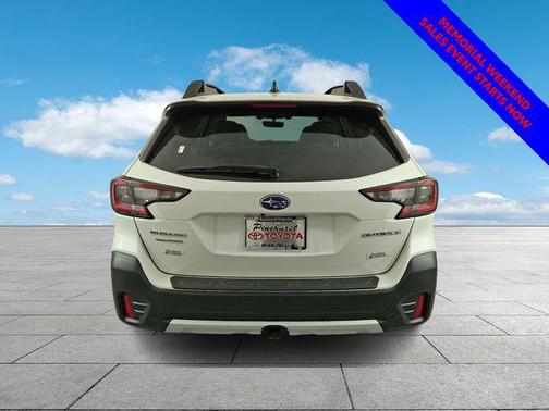 Crystal White Pearl 2022 Subaru Outback Limited