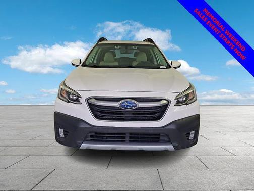 Crystal White Pearl 2022 Subaru Outback Limited