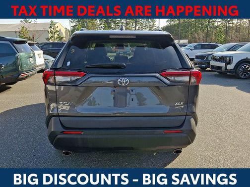 2023 Toyota RAV4 XLE