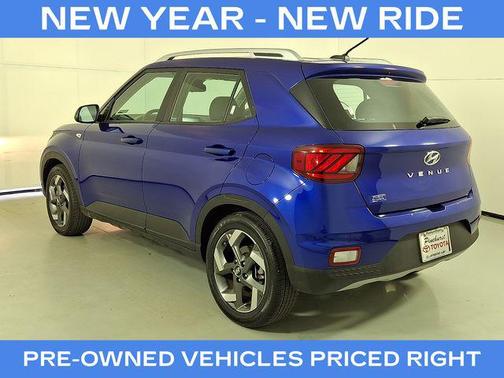 2024 Hyundai VENUE SEL