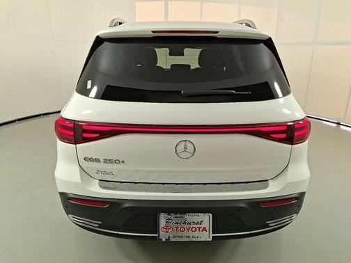 2025 Mercedes-Benz EQB 250 Base