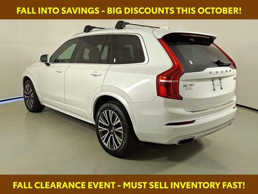 2021 Volvo XC90 T6 Momentum