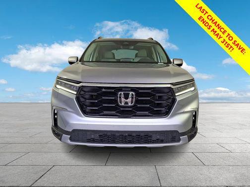 Lunar Silver Metallic 2025 Honda Pilot Touring 8-Passenger