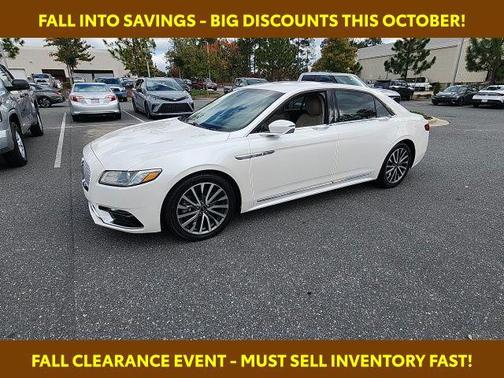 2017 Lincoln Continental Select