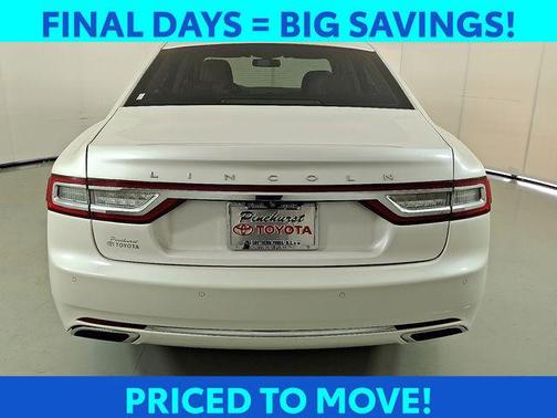 2017 Lincoln Continental Select