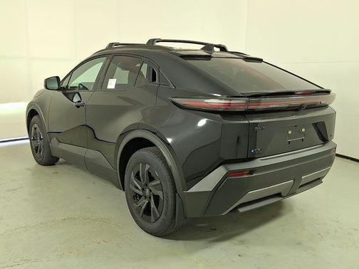 Midnight Black Metallic 2026 Toyota C-HR SE