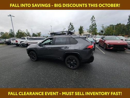 2023 Toyota RAV4 Hybrid SE