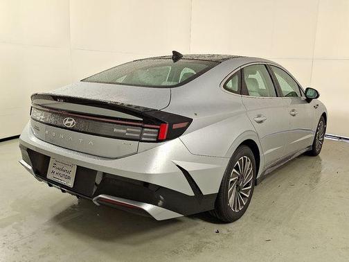 2026 Hyundai SONATA Hybrid SE