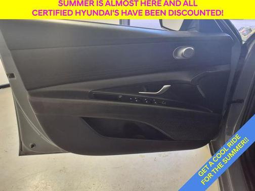 2021 Hyundai ELANTRA SE