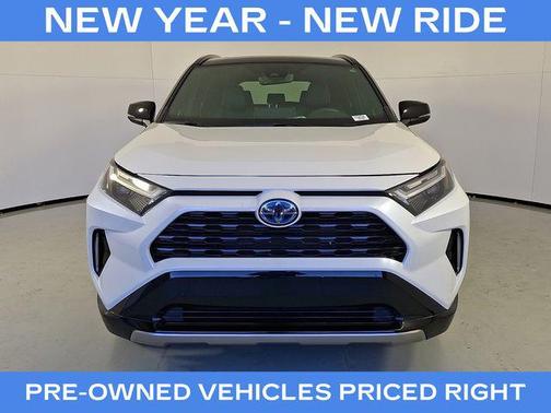 2022 Toyota RAV4 Hybrid SE