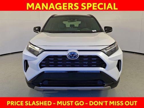 2022 Toyota RAV4 Hybrid SE