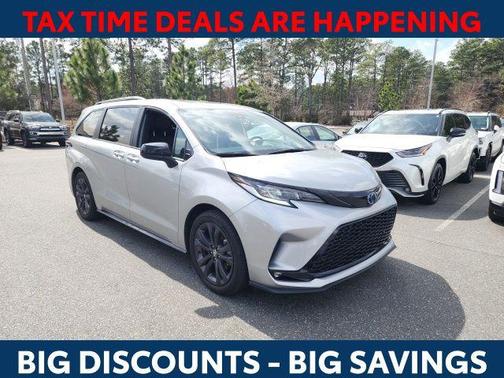 2025 Toyota Sienna XSE 7 Passenger