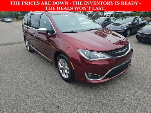 Velvet Red Pearlcoat 2018 Chrysler Pacifica Limited