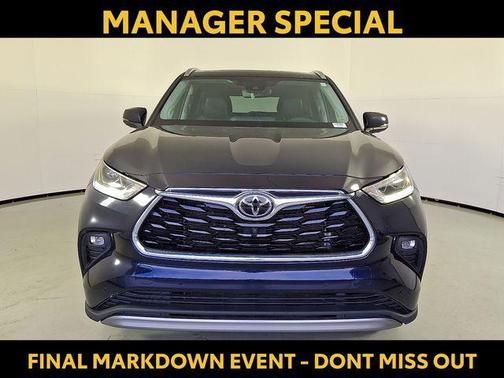 2022 Toyota Highlander Platinum