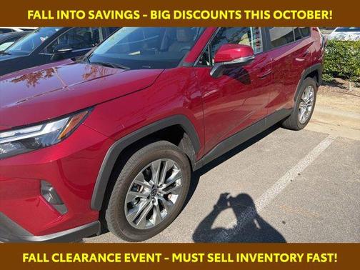 2022 Toyota RAV4 XLE Premium