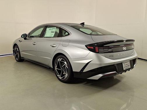 2026 Hyundai SONATA SEL