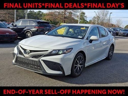 2023 Toyota Camry SE