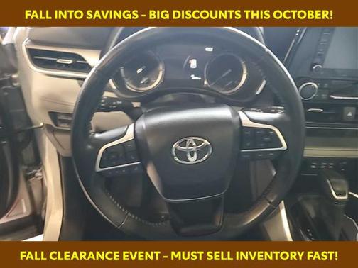 2022 Toyota Highlander Hybrid XLE