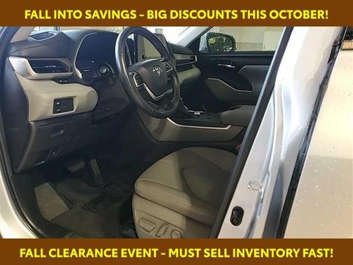 2022 Toyota Highlander Hybrid XLE