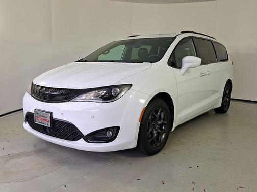 2019 Chrysler Pacifica Touring-L Plus