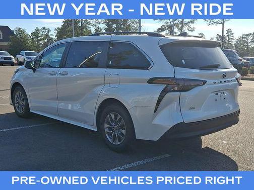 2024 Toyota Sienna XLE