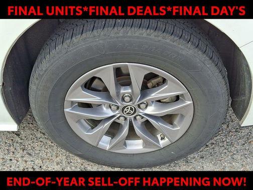 2024 Toyota Sienna XLE