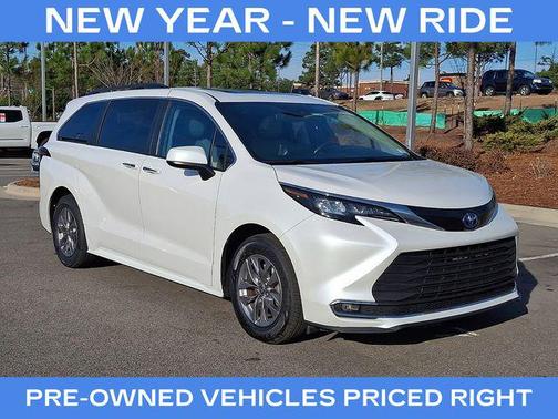 2024 Toyota Sienna XLE