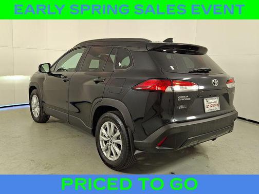 2024 Toyota Corolla Cross LE