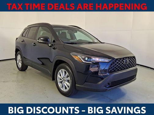 2024 Toyota Corolla Cross LE