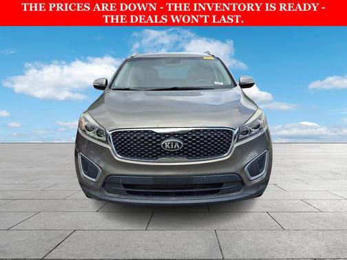 Titanium Silver 2016 Kia Sorento LX
