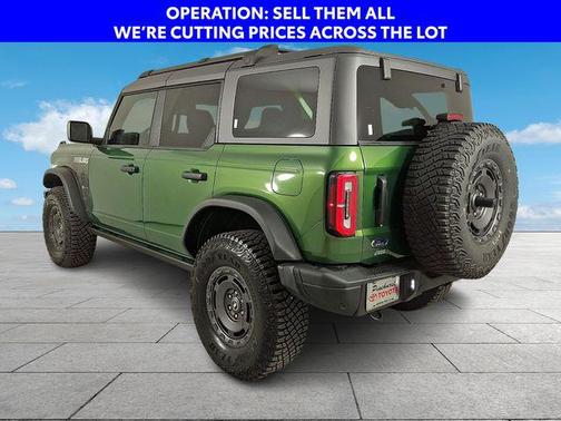 Eruption Green Metallic 2024 Ford Bronco Everglades