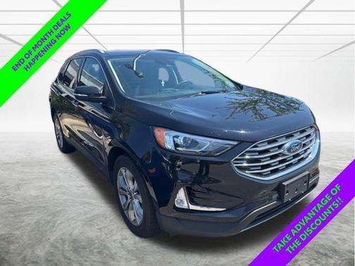 2022 Ford Edge Titanium