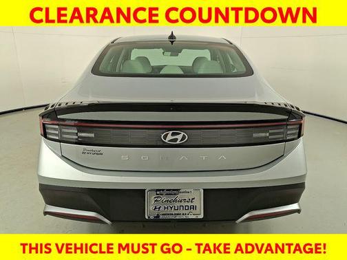 Aero Silver 2025 Hyundai SONATA SE