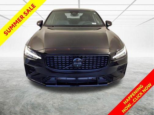 2024 Volvo S60 Recharge Plug-In Hybrid T8 Ultimate Black Edition