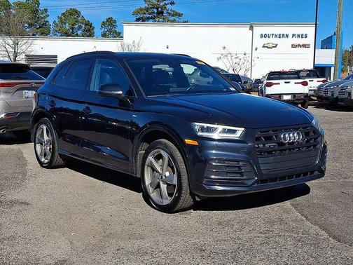 2020 Audi Q5 45 Titanium Premium
