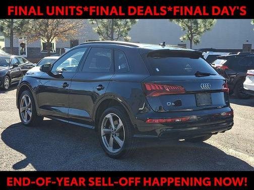 2020 Audi Q5 45 Titanium Premium